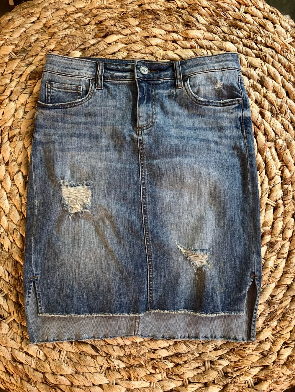 KUT from the Kloth Connie Distressed Denim Pencil Skirt - NWOT Size 6